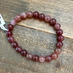 Strawberry quartz 8mm beaded elastic bracelet NWT